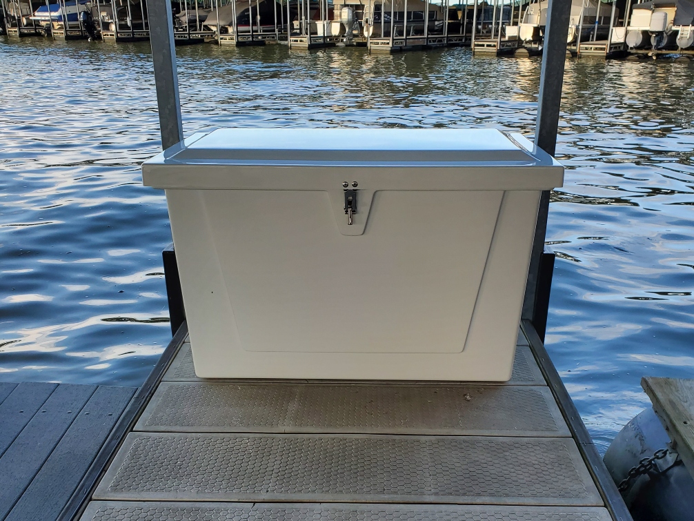 4 ft. fiberglass dock box